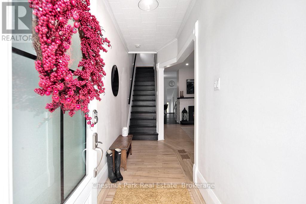 187 Fifth Street, Collingwood, Ontario  L9Y 1X5 - Photo 6 - S12083768