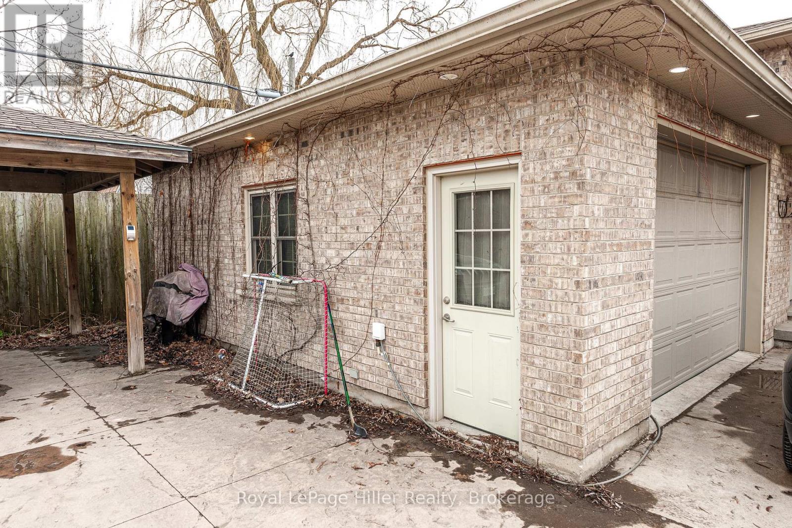 91 West Gore Street, Stratford, Ontario  N5A 1K1 - Photo 5 - X12083730