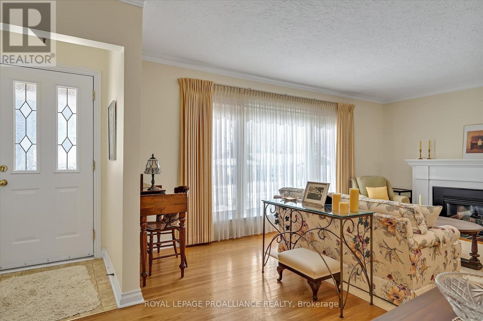 Property at 114 O'CARROLL AVENUE image 4