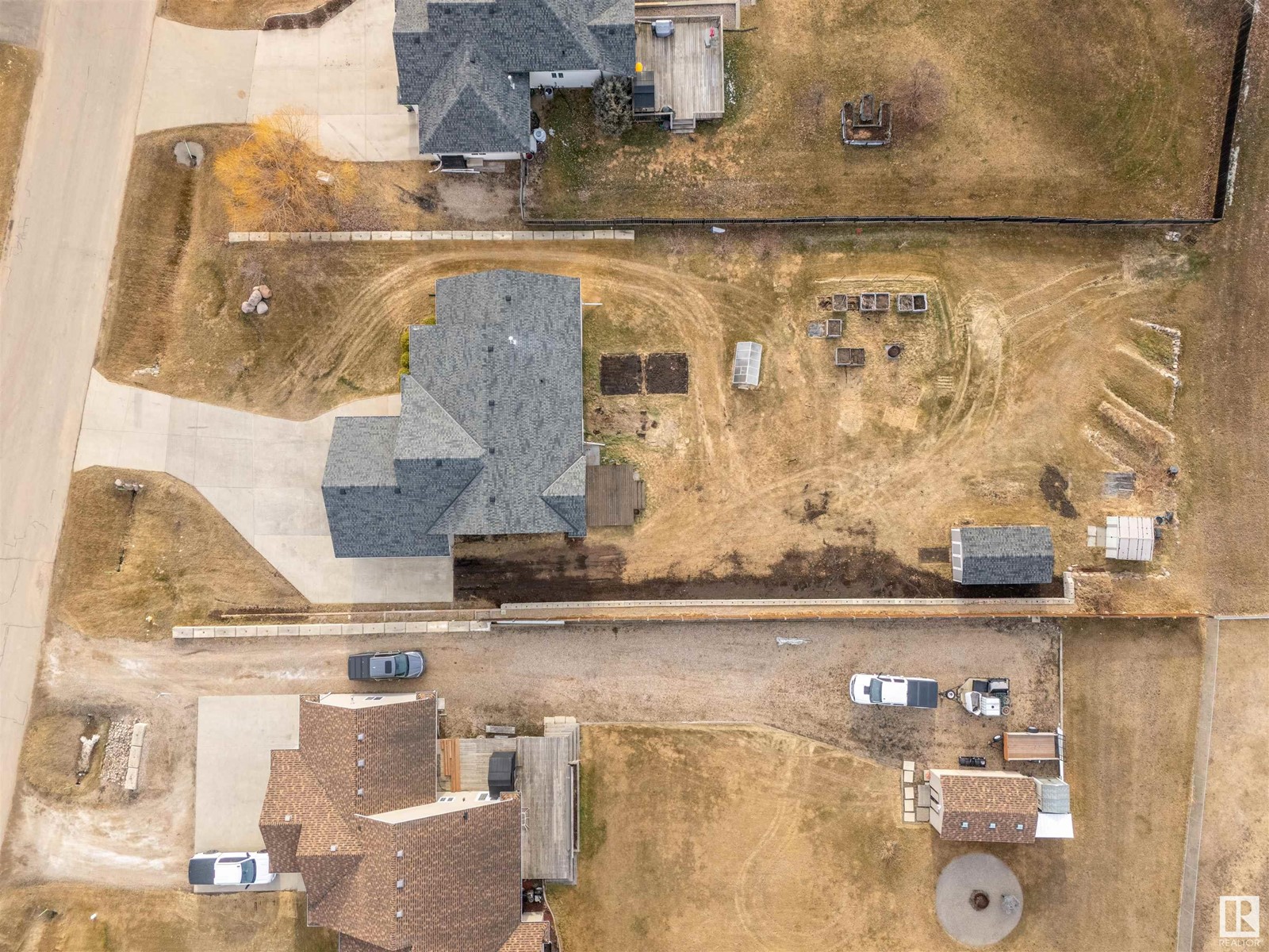 Property at 5010 Drake DR image 3