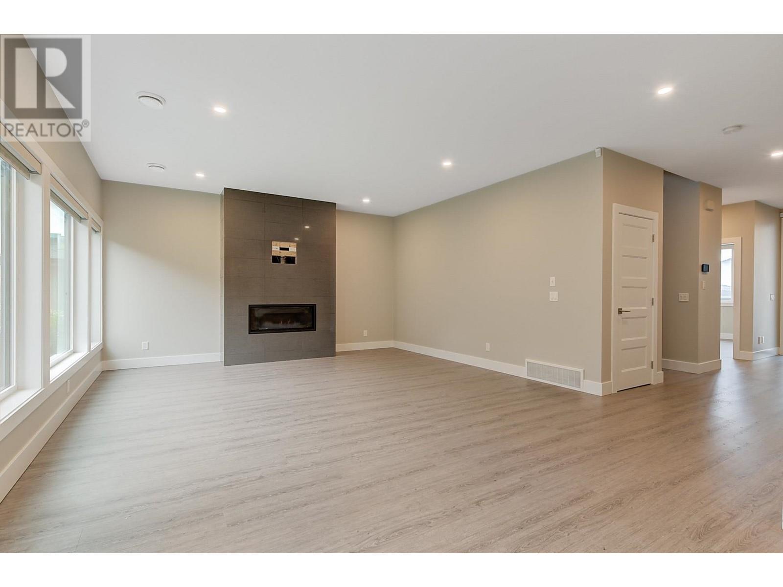 Property at 788 Acadia Street image 3