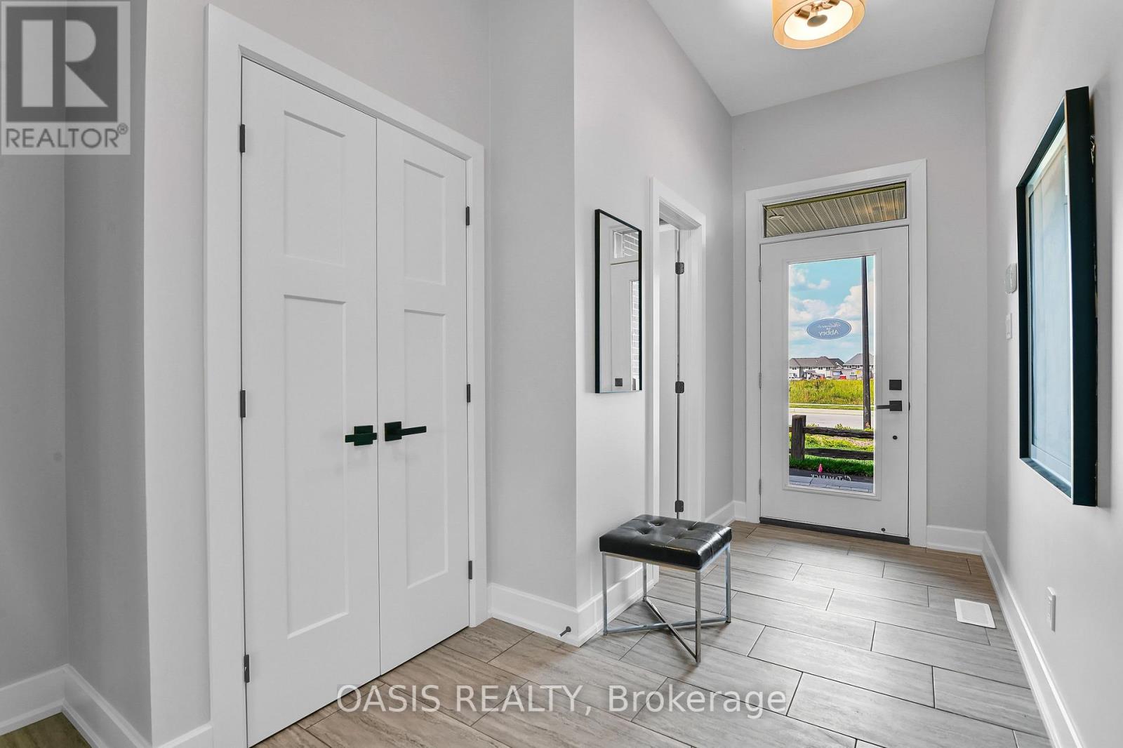 Property at 737 MAVERICK CRESCENT image 3