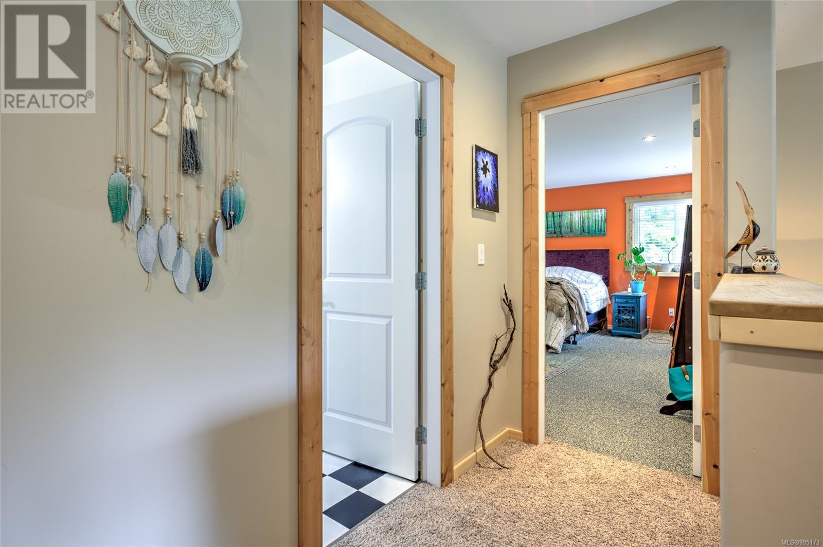 Property at 7420 Nantree Rd image 3
