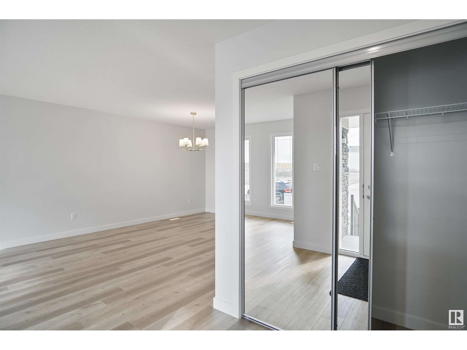 639 173 Av Ne, Edmonton, Alberta  T5Y 4G1 - Photo 4 - E4430894