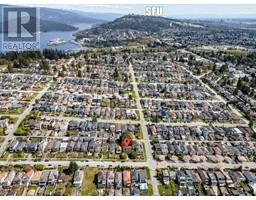 10 N HYTHE AVENUE, Burnaby property photo listing R2990395 for sale