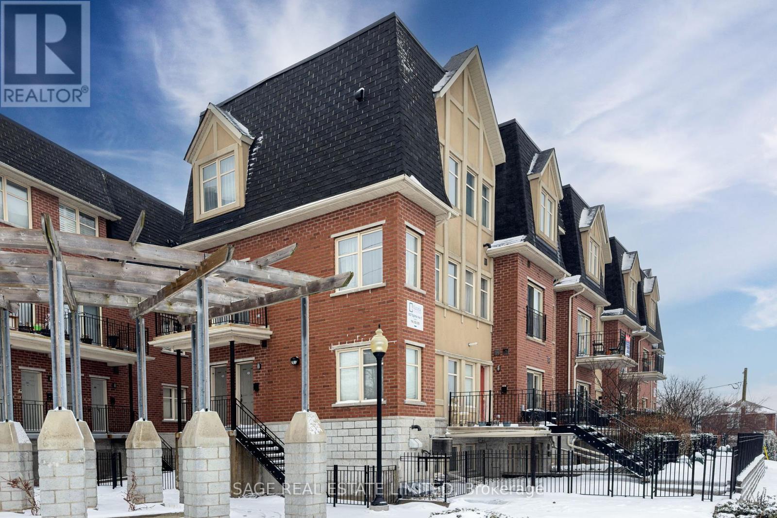 Property at 237 - 1837 EGLINTON AVENUE E image 3