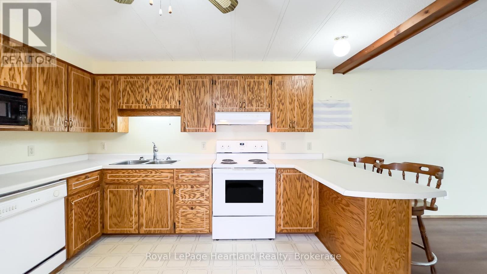 39 Cranberry Drive, Ashfield-Colborne-Wawanosh, Ontario  N7A 3Y3 - Photo 8 - X12083803