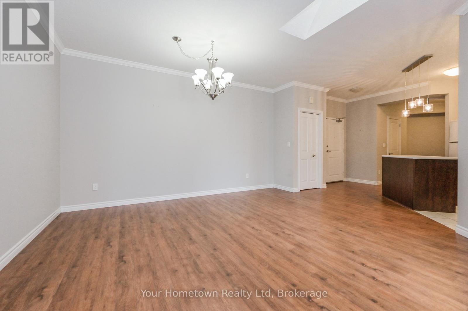 212 - 760 Woodhill Drive, Centre Wellington (Fergus), Ontario  N1M 3W5 - Photo 11 - X12083847