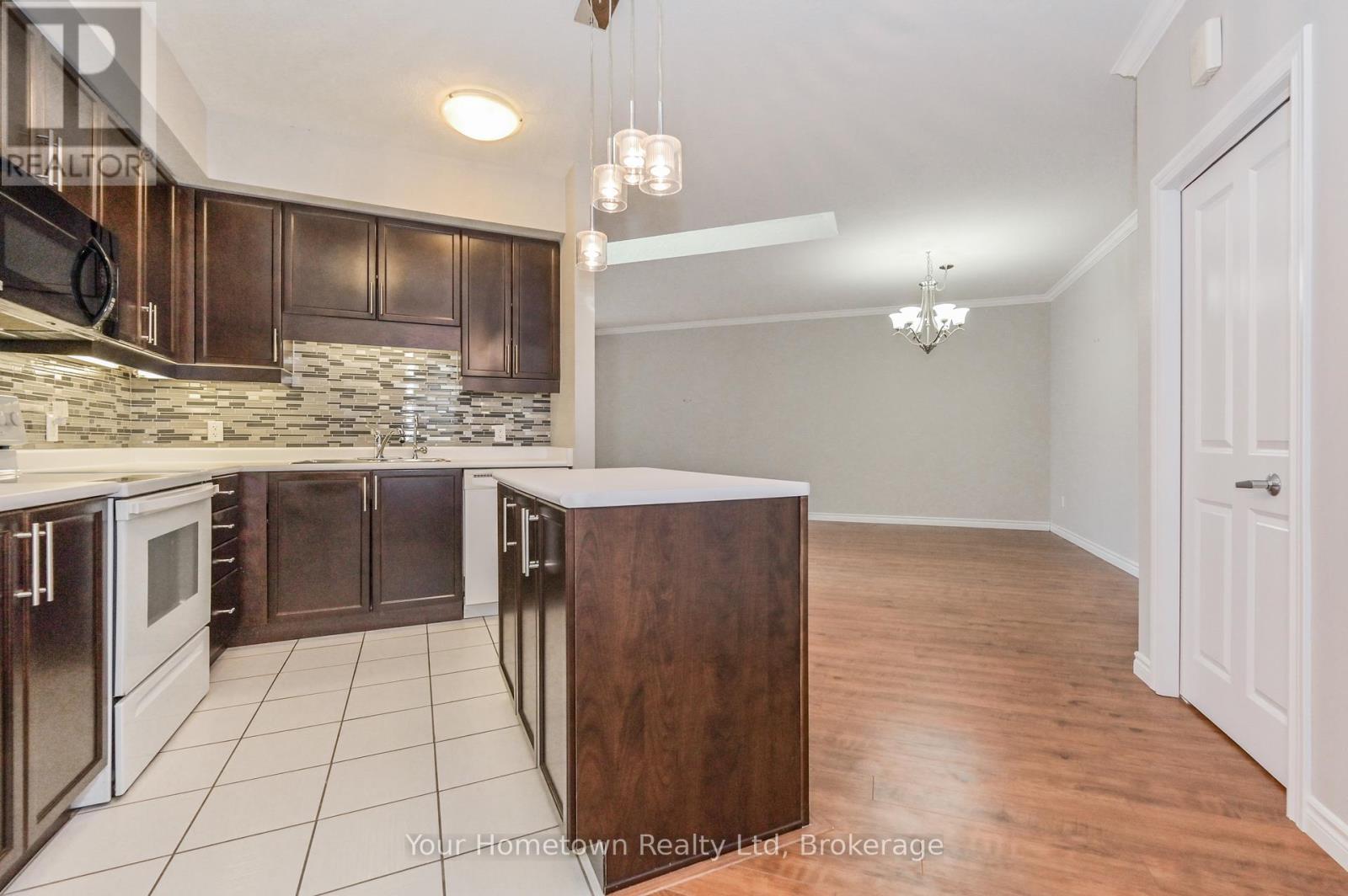 212 - 760 Woodhill Drive, Centre Wellington (Fergus), Ontario  N1M 3W5 - Photo 16 - X12083847