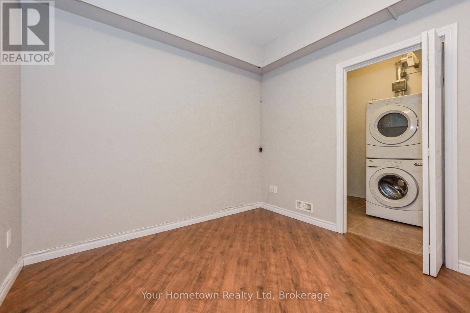 212 - 760 Woodhill Drive, Centre Wellington (Fergus), Ontario  N1M 3W5 - Photo 20 - X12083847