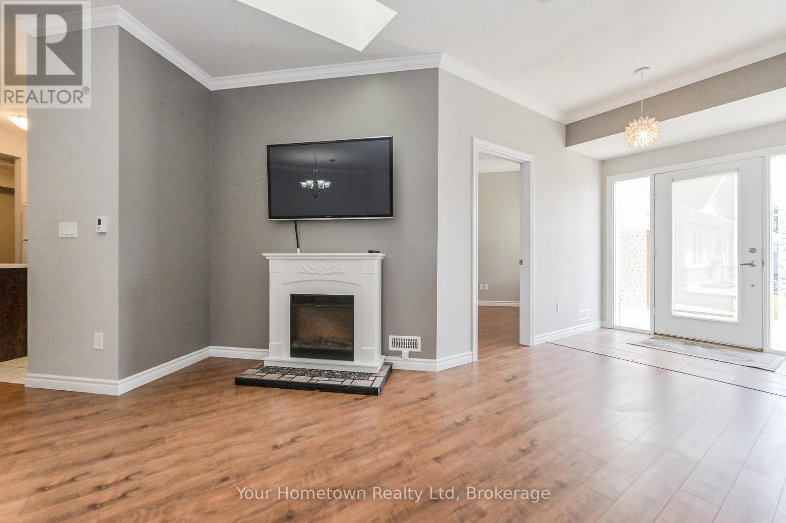 212 - 760 Woodhill Drive, Centre Wellington (Fergus), Ontario  N1M 3W5 - Photo 25 - X12083847