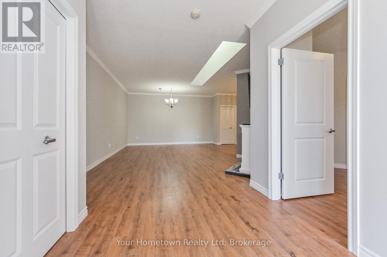 212 - 760 Woodhill Drive, Centre Wellington (Fergus), Ontario  N1M 3W5 - Photo 6 - X12083847