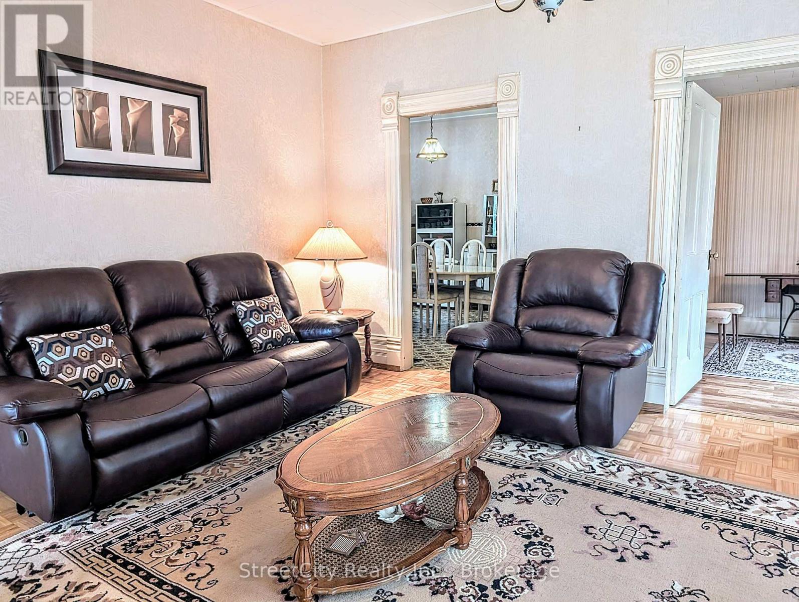 25 Guelph Street, Stratford, Ontario  N5A 3W6 - Photo 8 - X12083855