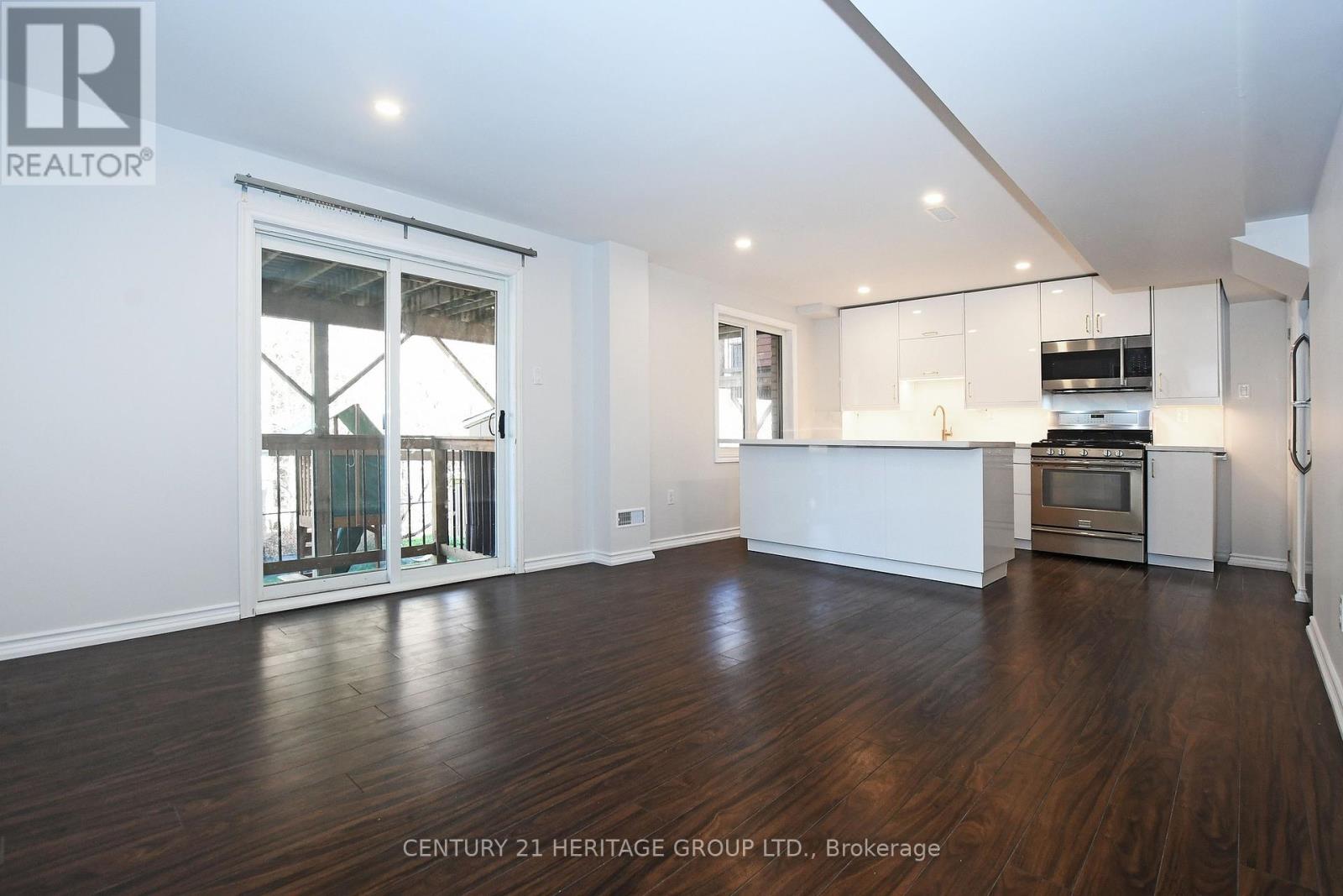 Lower Level - 170 Art West Avenue, Newmarket (Woodland Hill), Ontario  L3X 0C1 - Photo 3 - N12083601