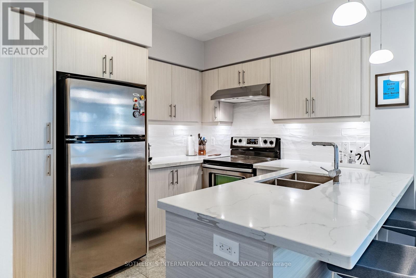 2007 - 15 Legion Road, Toronto, Ontario  M8V 0A9 - Photo 4 - W12083593