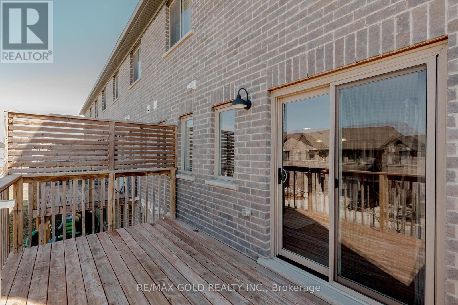 133 Hollybrook Trail, Kitchener, Ontario  N2R 0P1 - Photo 25 - X12083643