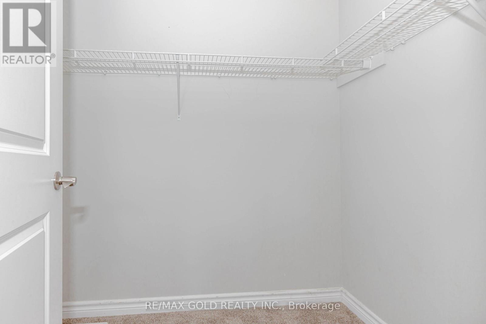 133 Hollybrook Trail, Kitchener, Ontario  N2R 0P1 - Photo 32 - X12083643
