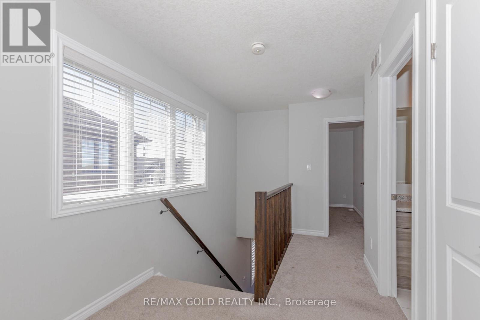 133 Hollybrook Trail, Kitchener, Ontario  N2R 0P1 - Photo 36 - X12083643