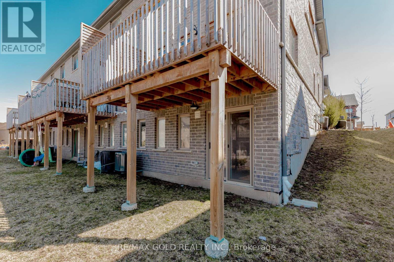 133 Hollybrook Trail, Kitchener, Ontario  N2R 0P1 - Photo 50 - X12083643