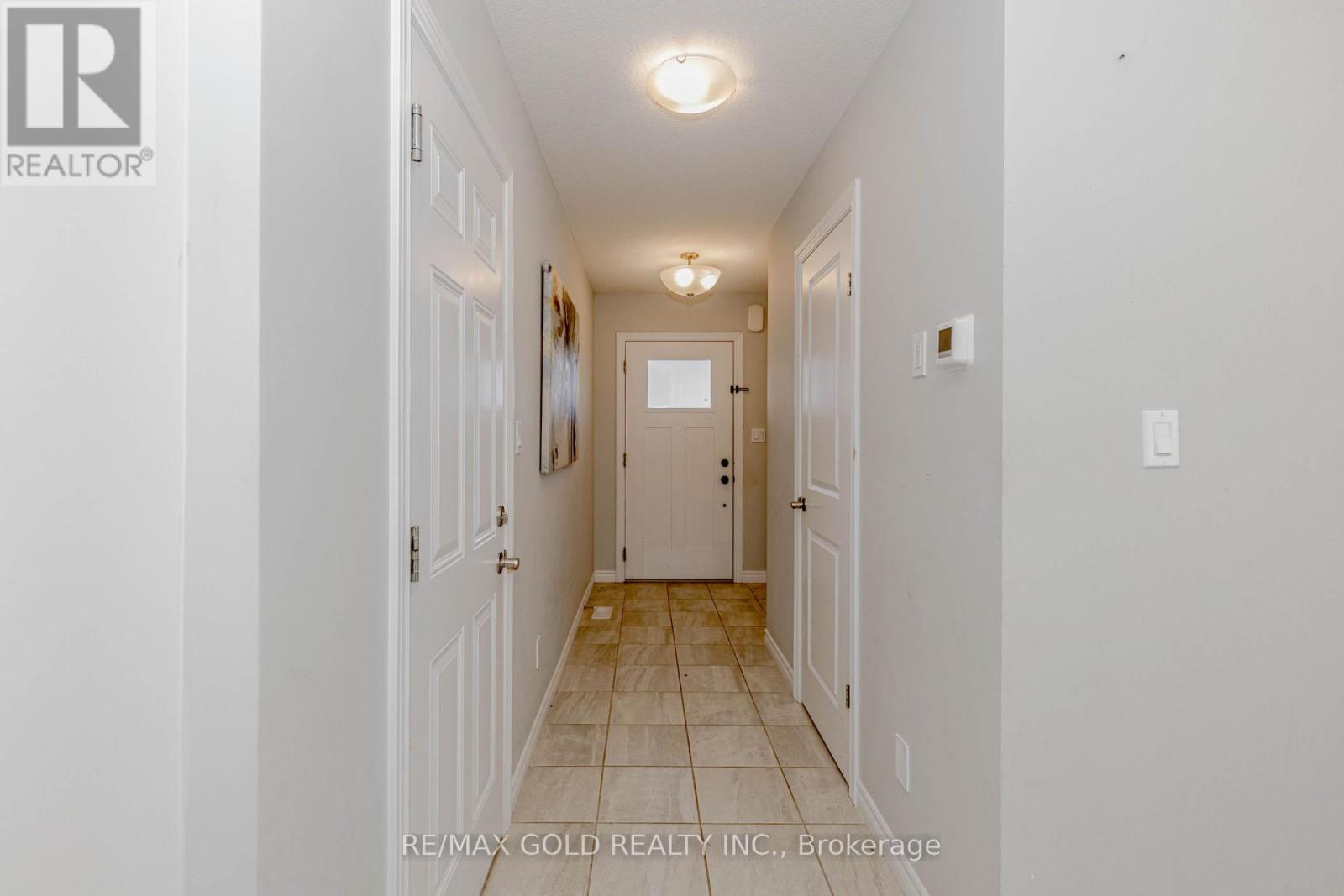 133 Hollybrook Trail, Kitchener, Ontario  N2R 0P1 - Photo 8 - X12083643