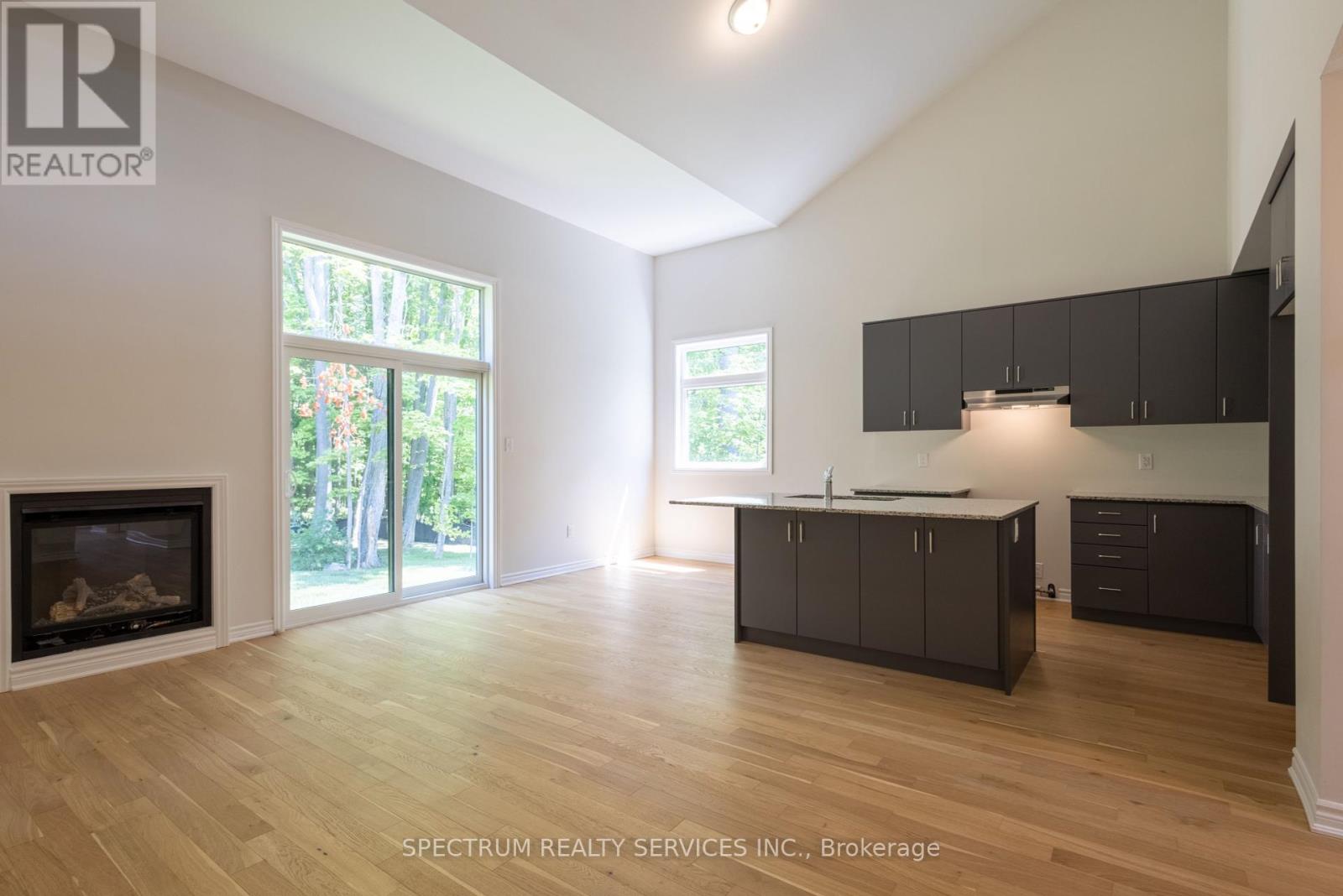 135 Marina Village Drive, Georgian Bay, Ontario  L0K 1S0 - Photo 10 - X12083668
