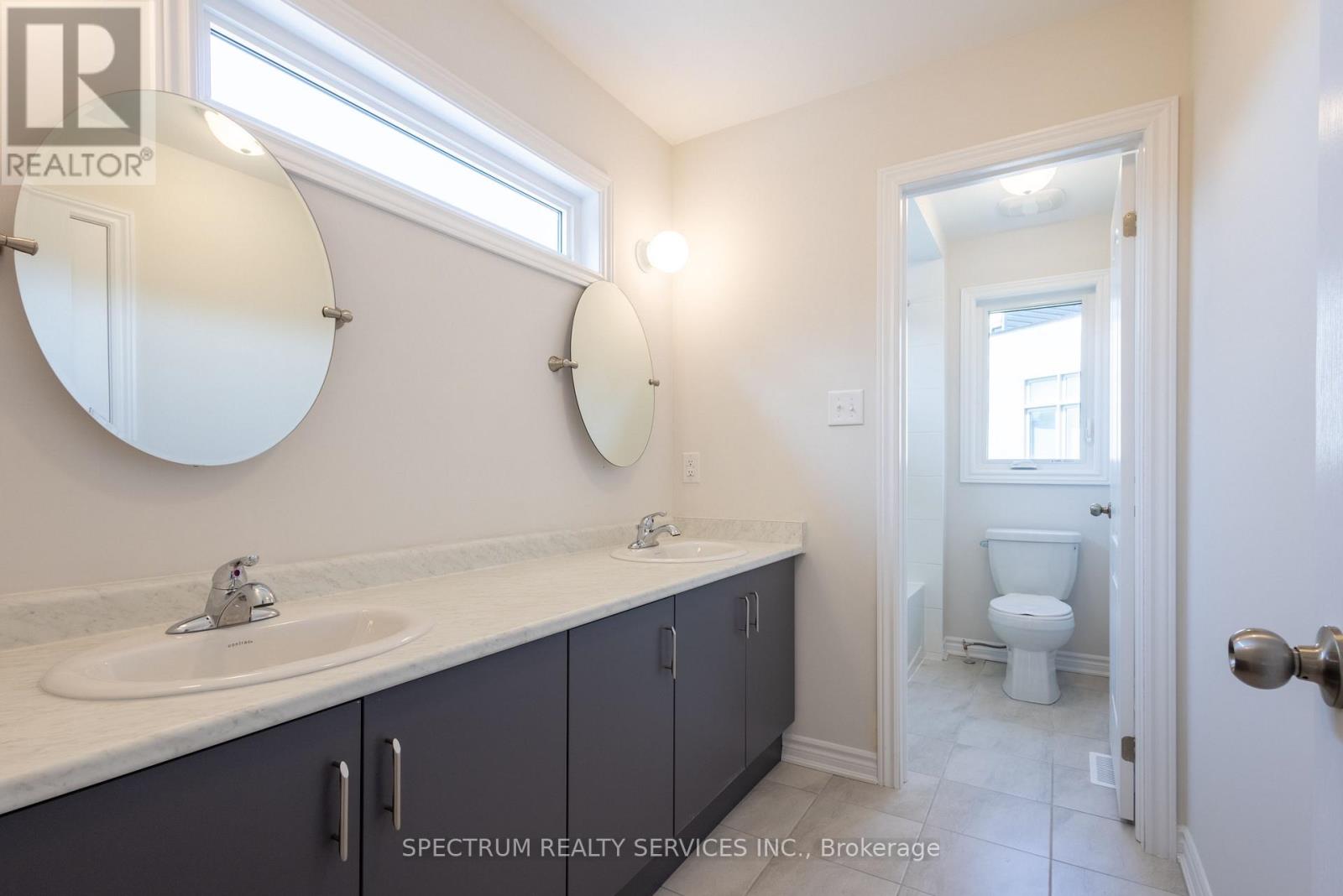 135 Marina Village Drive, Georgian Bay, Ontario  L0K 1S0 - Photo 31 - X12083668