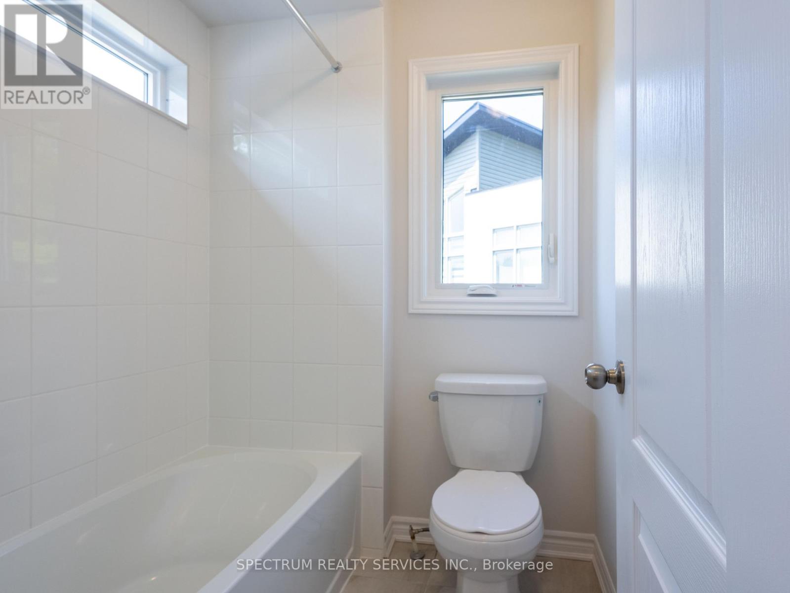 135 Marina Village Drive, Georgian Bay, Ontario  L0K 1S0 - Photo 32 - X12083668