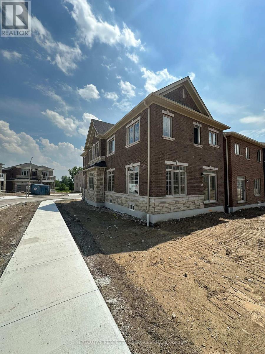 67 Bloomfield Crescent, Cambridge, Ontario  N1R 5S2 - Photo 4 - X12083680