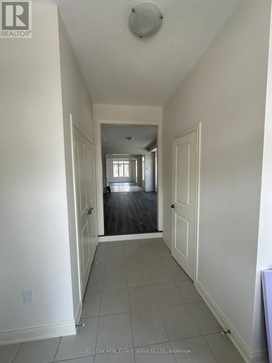 67 Bloomfield Crescent, Cambridge, Ontario  N1R 5S2 - Photo 6 - X12083680