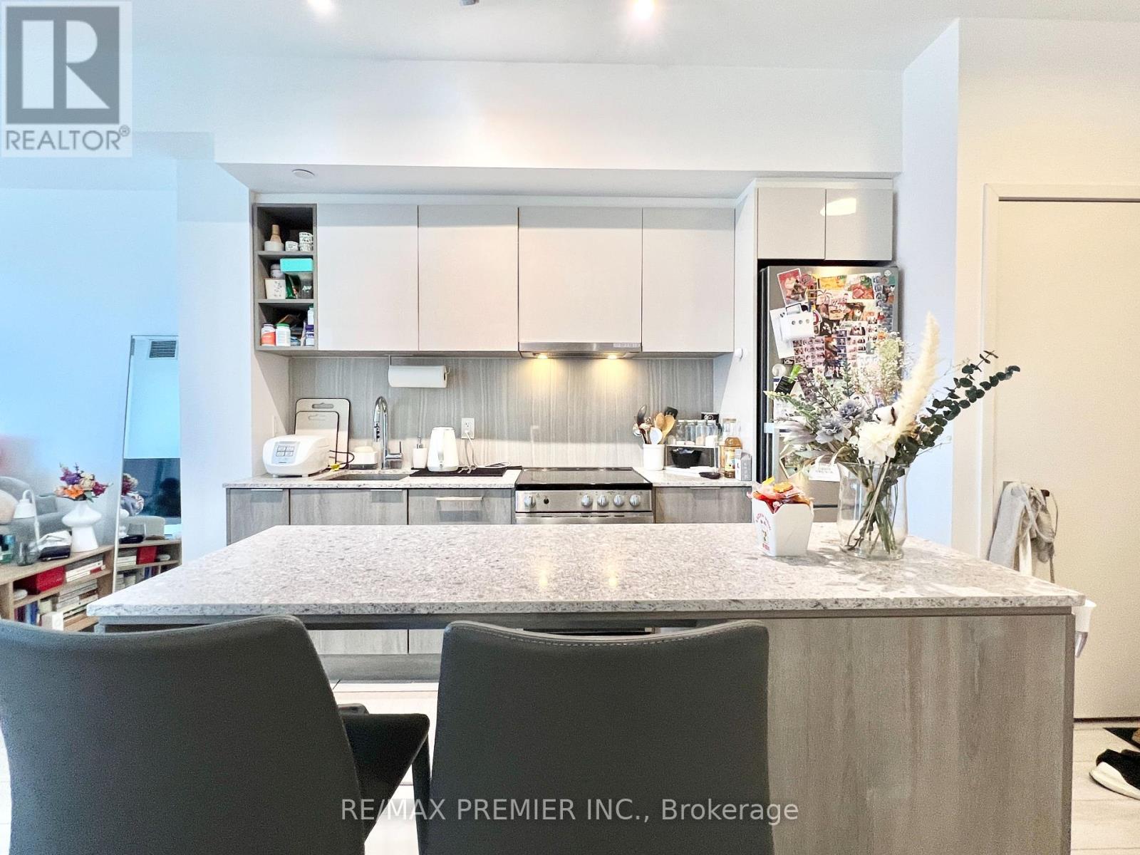 1207 - 31 Tippet Road, Toronto, Ontario  M3H 0C8 - Photo 4 - C12083725
