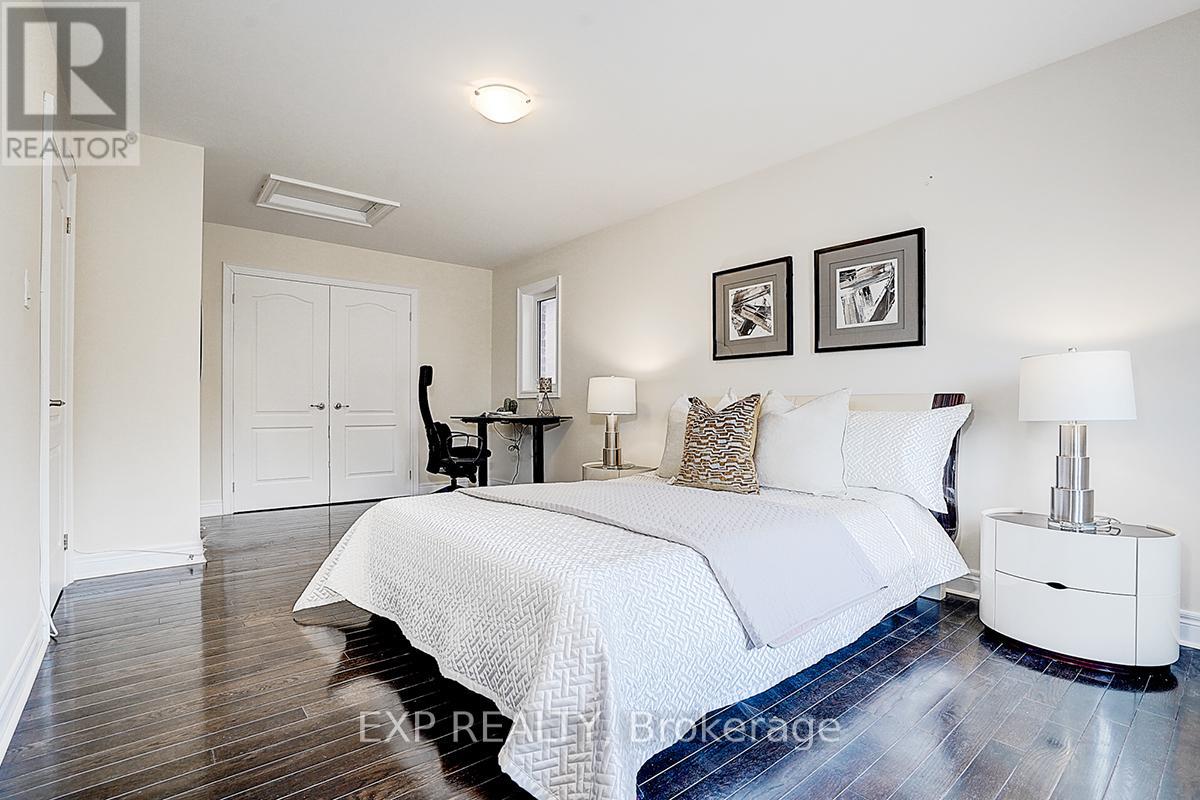 116 Dunlop Street, Richmond Hill, Ontario  L4C 0X1 - Photo 23 - N12083692