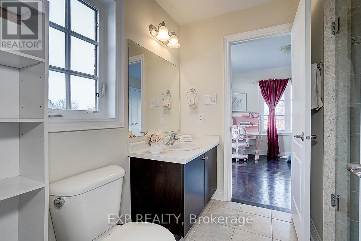 116 Dunlop Street, Richmond Hill, Ontario  L4C 0X1 - Photo 25 - N12083692