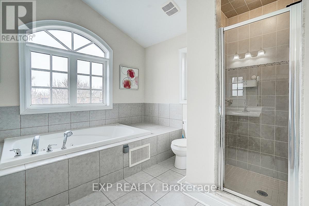 116 Dunlop Street, Richmond Hill, Ontario  L4C 0X1 - Photo 30 - N12083692