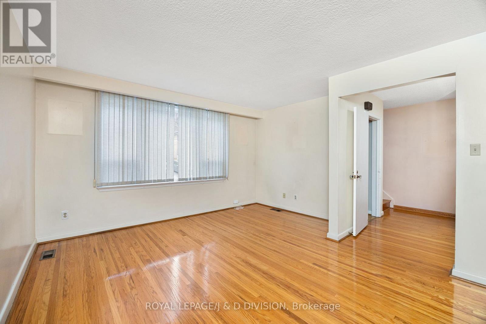 Property at 51 EDINBOROUGH COURT image 4