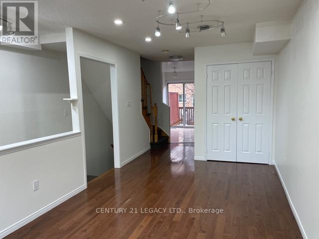 19 - 1168 Arena Road, Mississauga (Applewood), Ontario  L4Y 4K7 - Photo 5 - W12083686