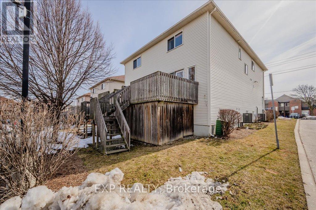 21a - 50 Howe Drive, Kitchener, Ontario  N2E 0A3 - Photo 28 - X12025570