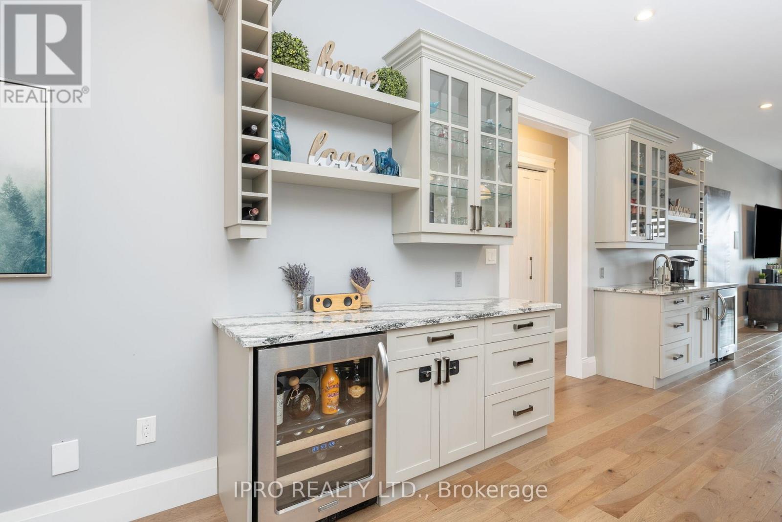 9449 Wellington 22 Road, Erin, Ontario  N0B 1Z0 - Photo 11 - X12083727