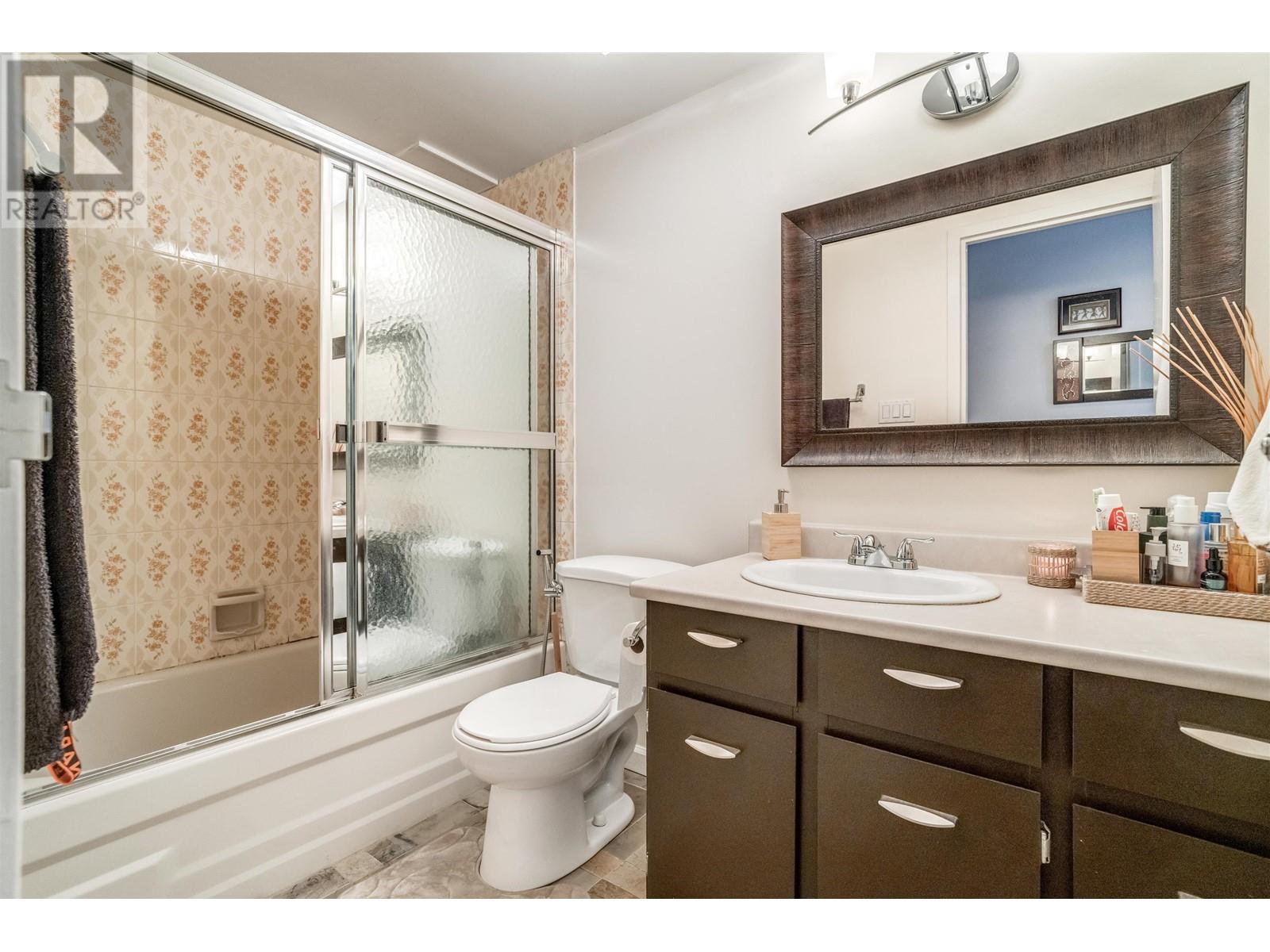 104 327 Ninth Street, New Westminster, British Columbia  V3M 3V8 - Photo 13 - R2990039