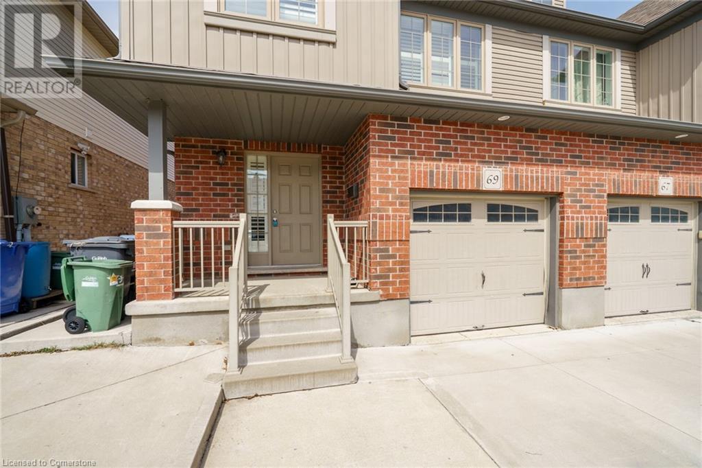 Property at 69 CURZON Crescent image 4