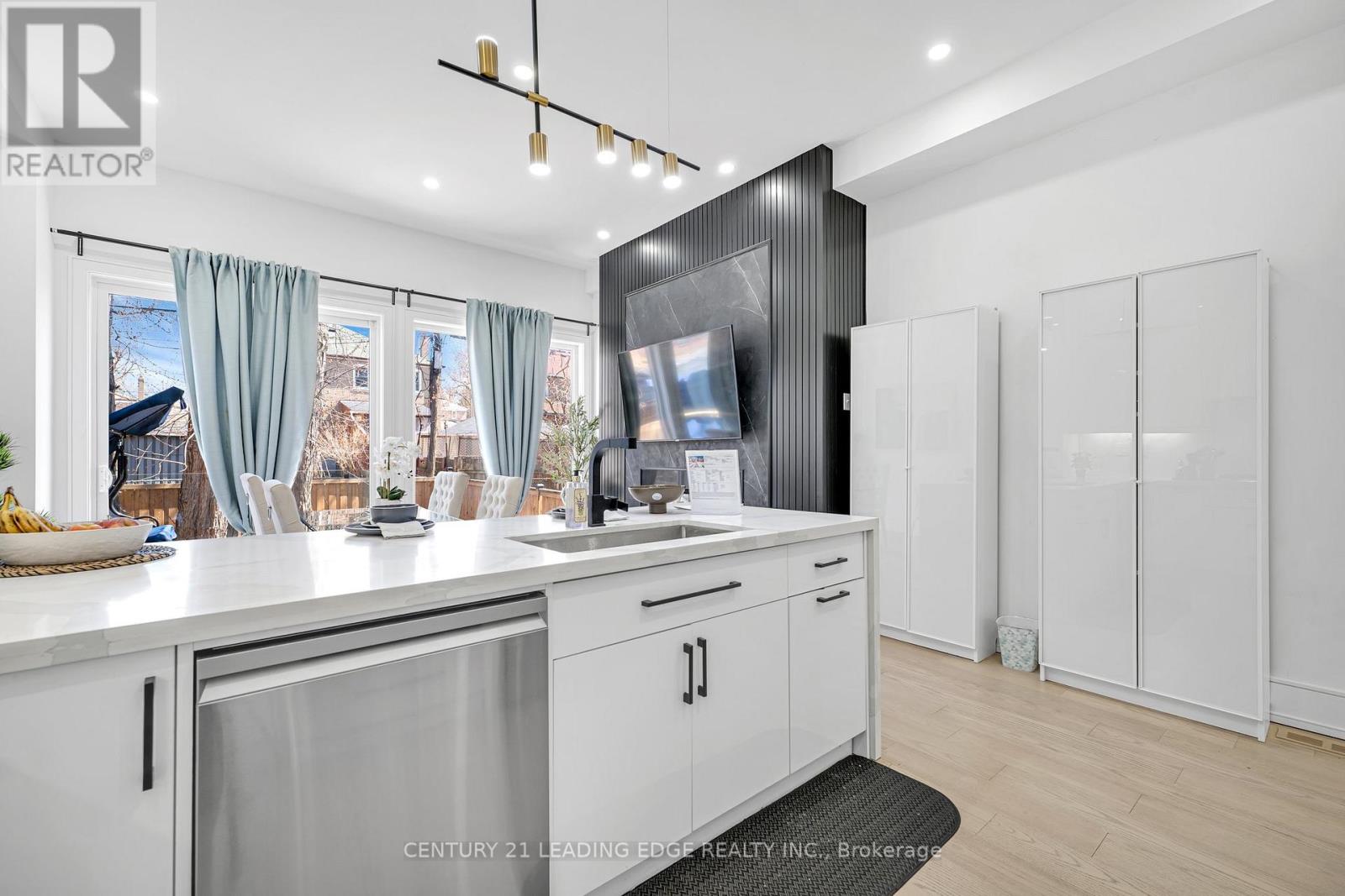 57a Jeavons Avenue, Toronto, Ontario  M1K 1T1 - Photo 13 - E12083837