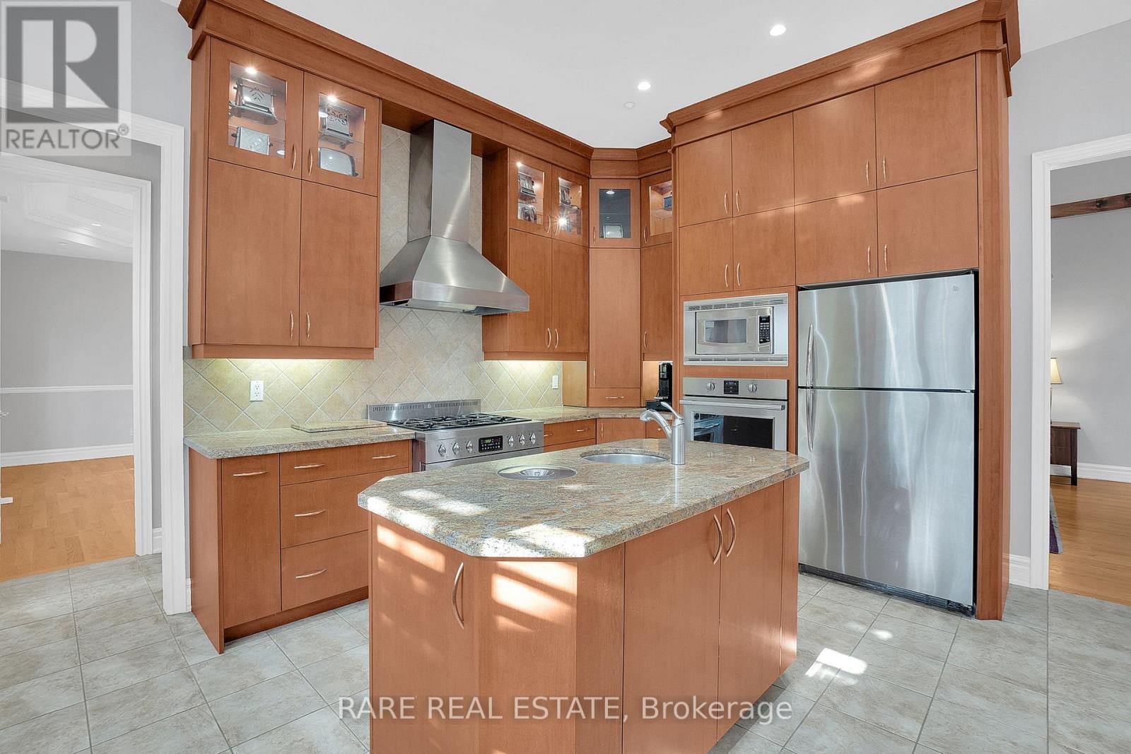 129 Duncan Road, Richmond Hill, Ontario  L4C 6J4 - Photo 11 - N12083828