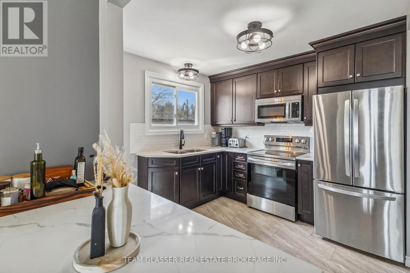 A - 246 Mckellar Street, Southwest Middlesex, Ontario  N0L 1M0 - Photo 21 - X12083921