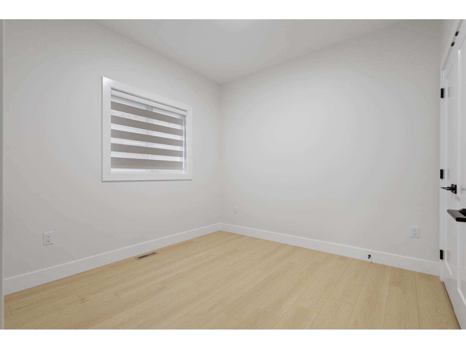 32506 Higginbottom Court, Mission, British Columbia  V2V 2T7 - Photo 3 - R2989802