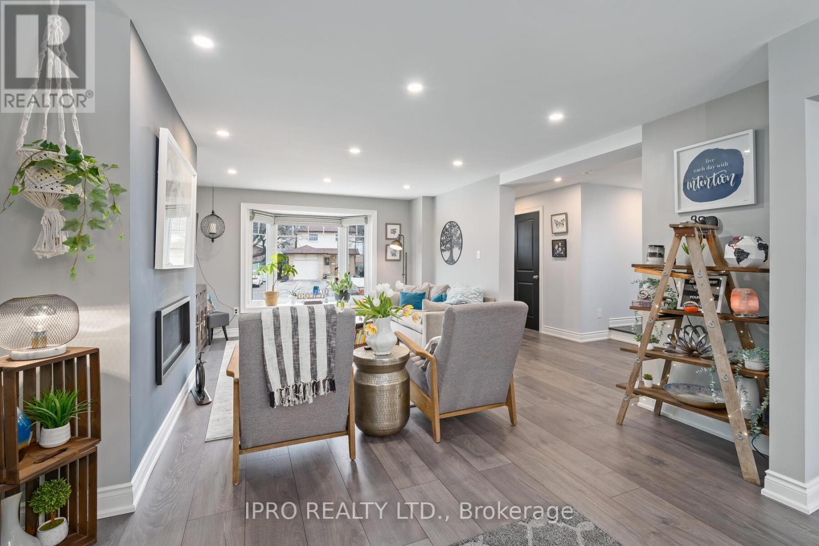Property at 89 JOHN STREET image 3