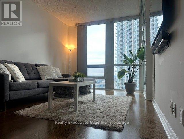 1906 - 220 Burnhamthorpe Road W, Mississauga, Ontario  L5B 4N4 - Photo 9 - W12083958