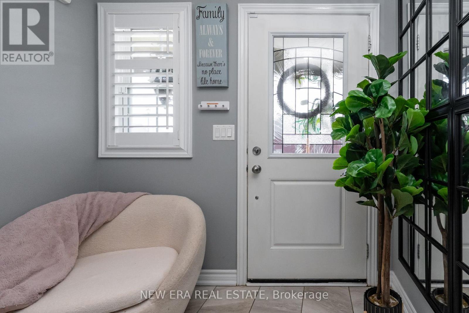 Property at 67 CORTLAND WAY image 4