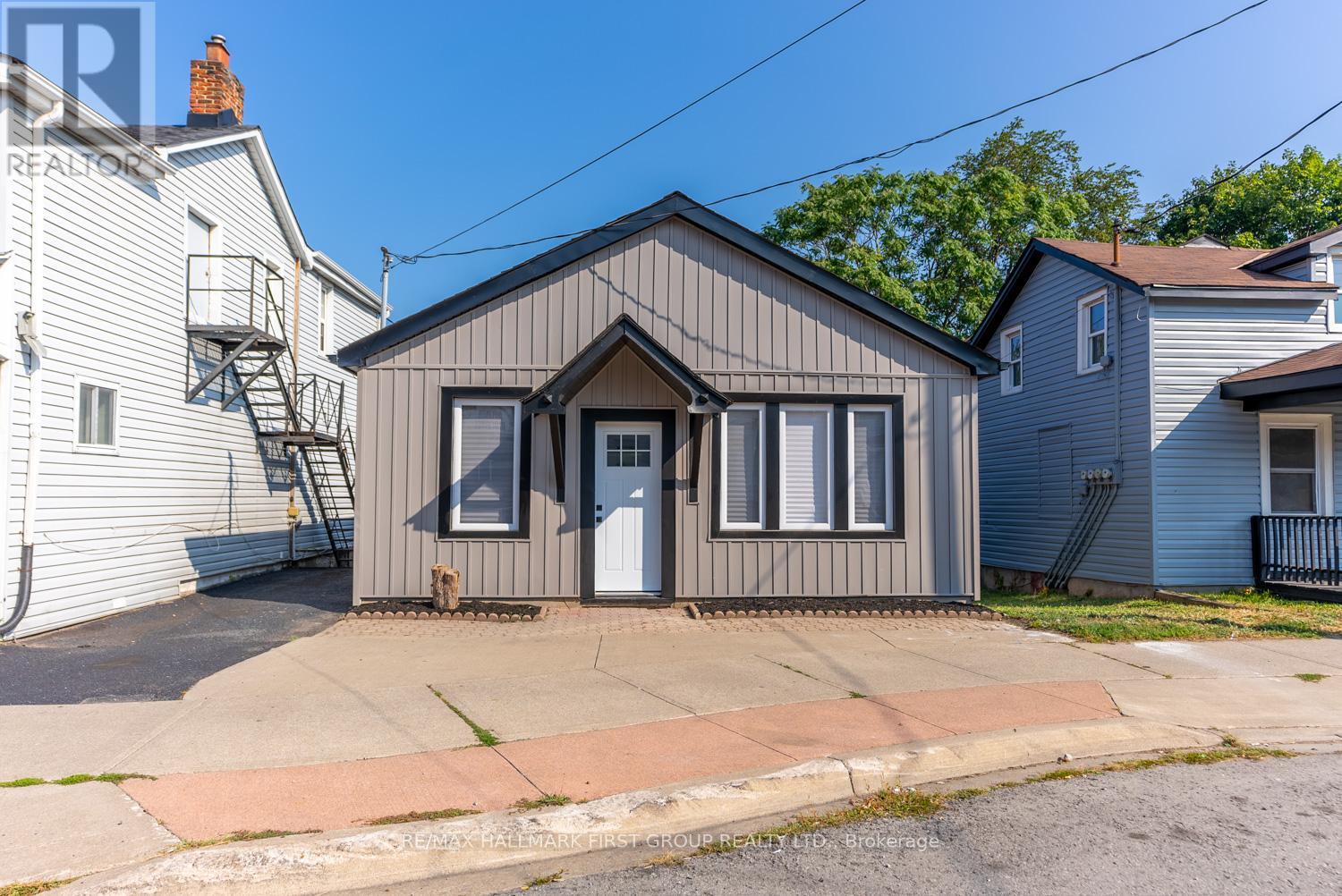 Property at 53 QUEENSTON STREET image 2