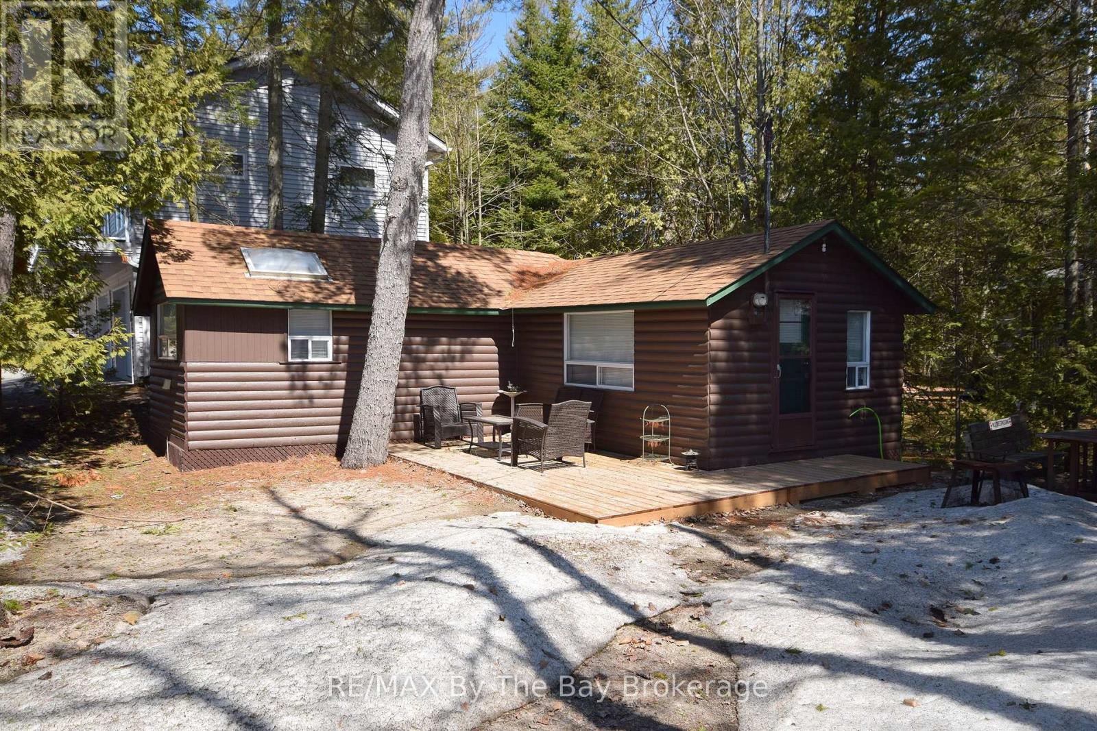 Property at 465 BLUEWATER LANE image 5