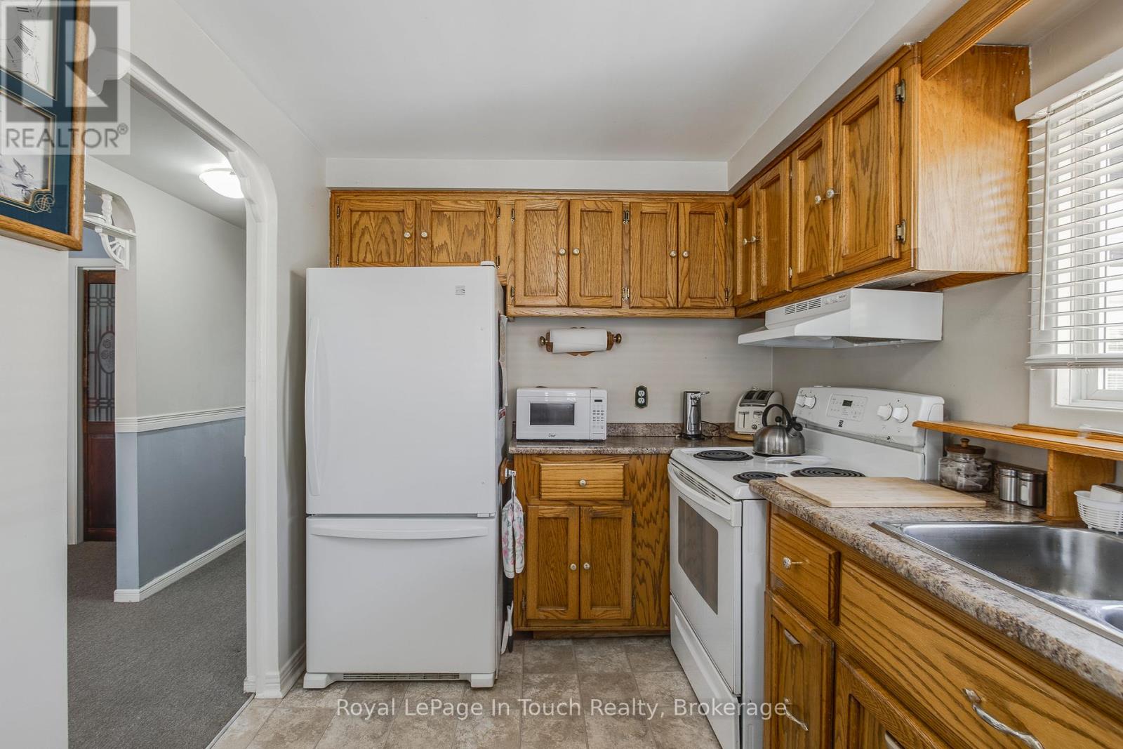 25 Yarwood Road, Tiny, Ontario  L0L 2J0 - Photo 18 - S12084008