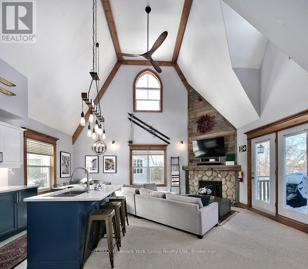 217 - 184 Snowbridge Way, Blue Mountains, Ontario  L9Y 0V1 - Photo 6 - X12083999